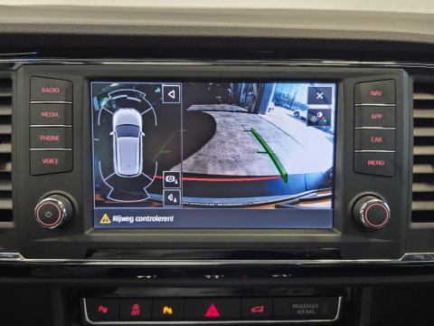 SEAT Ateca 1.5 TSI FR Business Intense Panoramadak Trekhaak Elektrisch Leder interieur