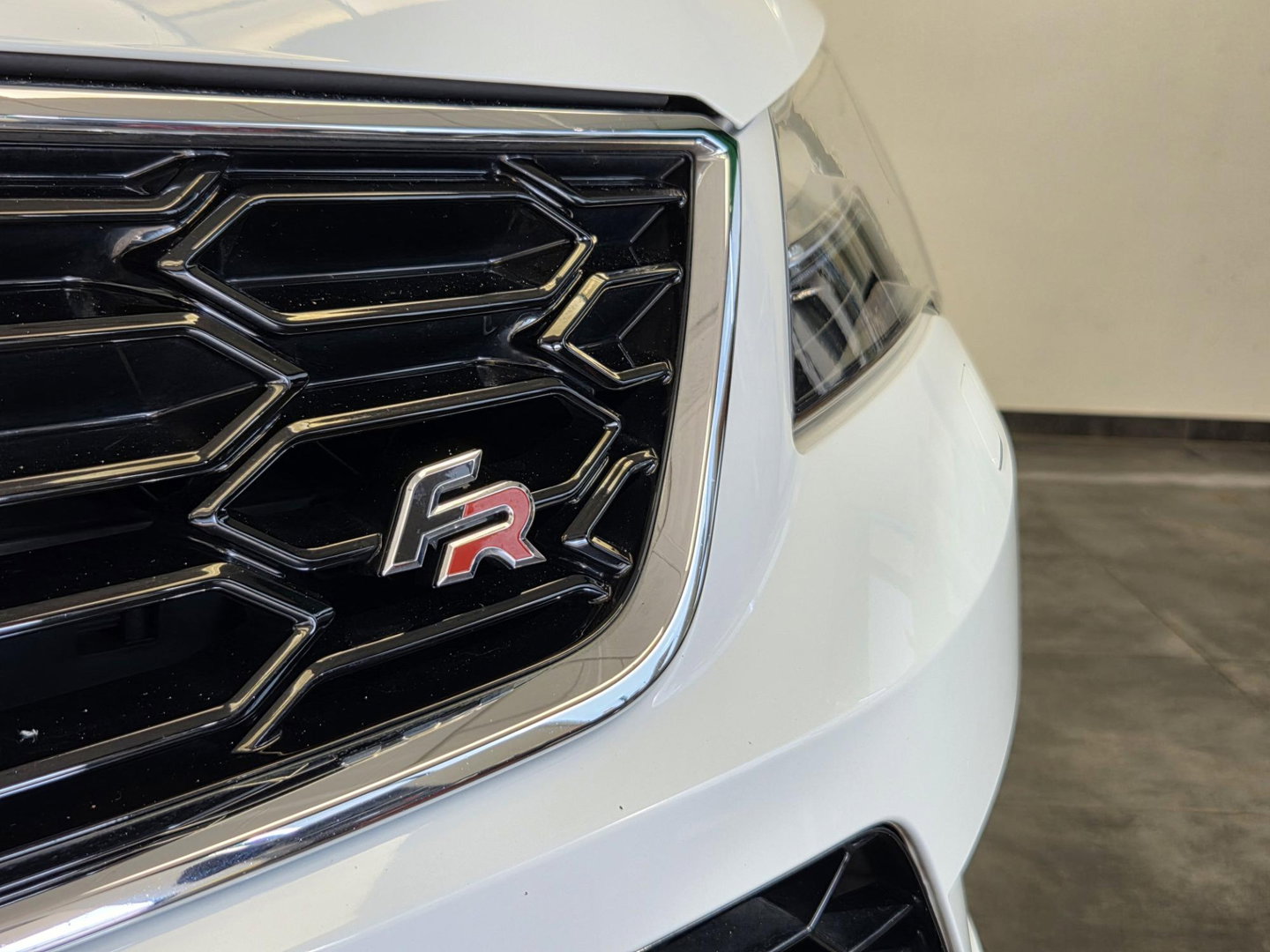 SEAT Ateca 1.5 TSI FR Business Intense Panoramadak Trekhaak Elektrisch Leder interieur