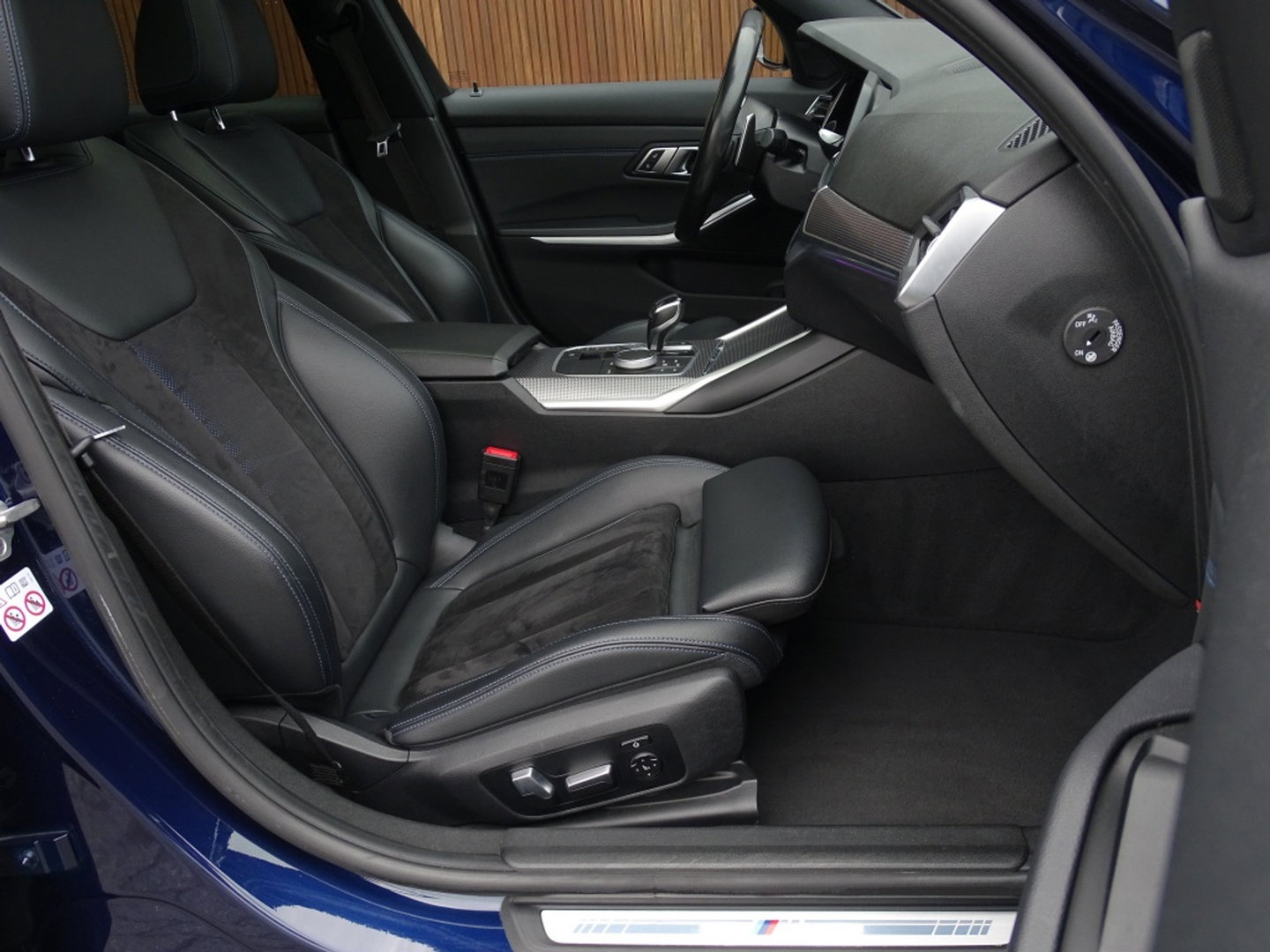 BMW 3-serie 330e High Executive / M-Sport / pano / Laser / 19"