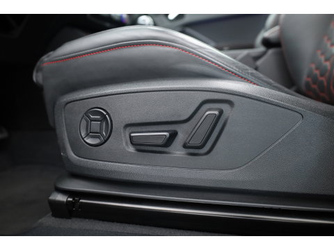 Audi RS Q3 Sportback 2.5 TFSI | Pano | RS Seats | RS Sportuitlaat | Matrix LED | Sonos | Full Black | 21'' | ACC | Keyless | Camera | X