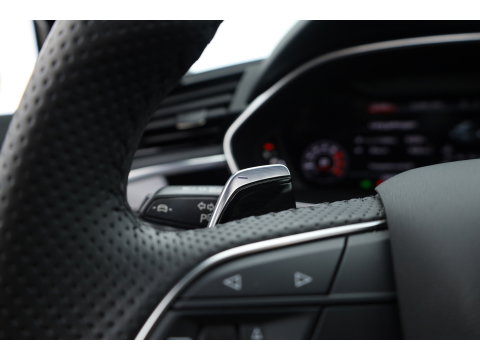 Audi RS Q3 Sportback 2.5 TFSI | Pano | RS Seats | RS Sportuitlaat | Matrix LED | Sonos | Full Black | 21'' | ACC | Keyless | Camera | X