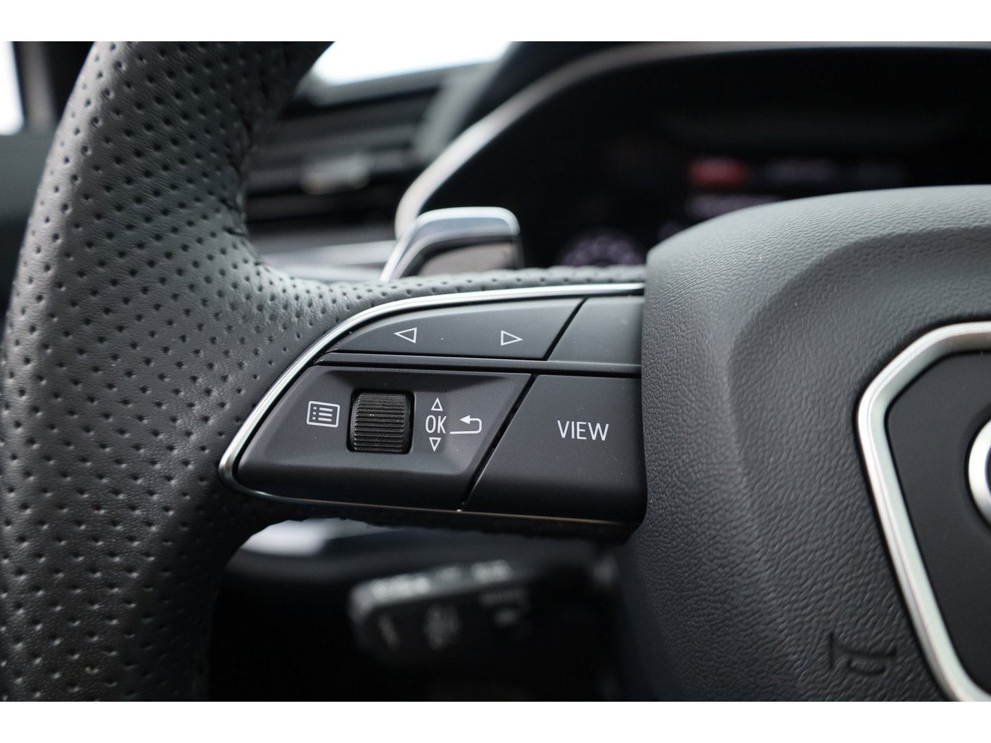 Audi RS Q3 Sportback 2.5 TFSI | Pano | RS Seats | RS Sportuitlaat | Matrix LED | Sonos | Full Black | 21'' | ACC | Keyless | Camera | X