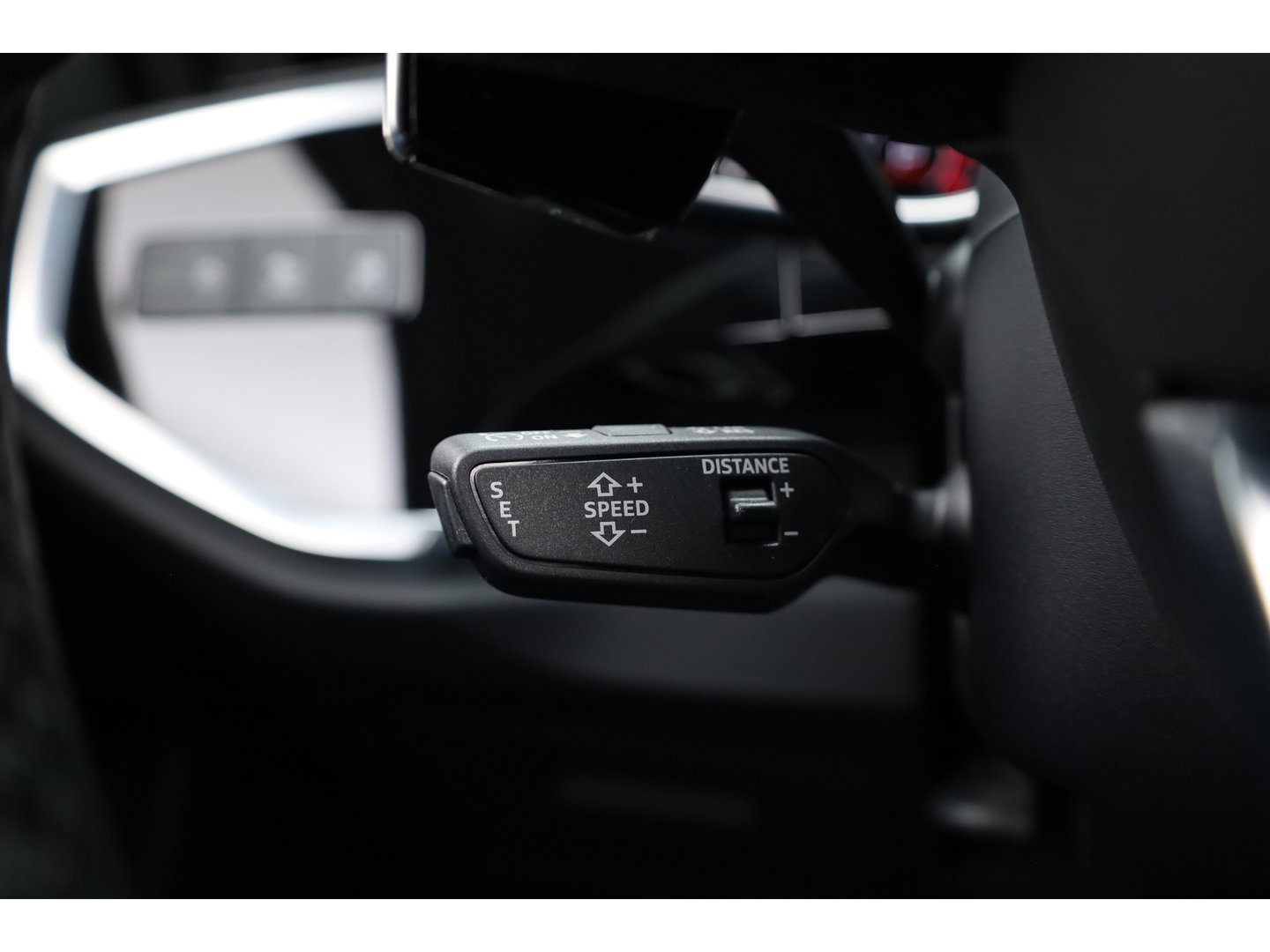 Audi RS Q3 Sportback 2.5 TFSI | Pano | RS Seats | RS Sportuitlaat | Matrix LED | Sonos | Full Black | 21'' | ACC | Keyless | Camera | X