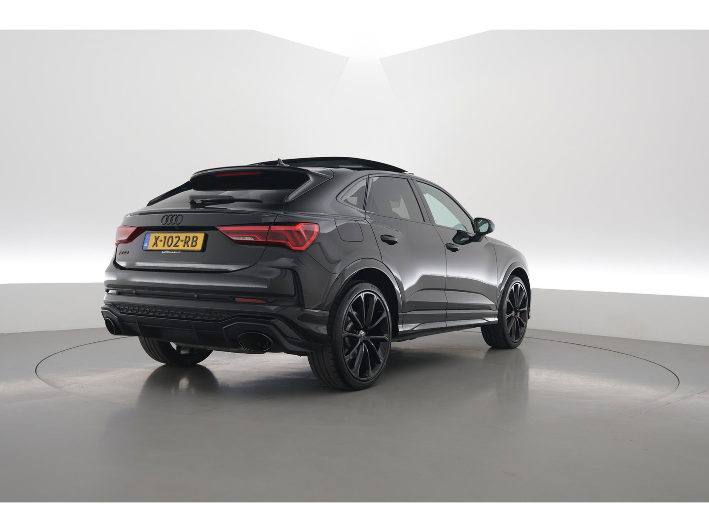 Audi RS Q3 Sportback 2.5 TFSI | Pano | RS Seats | RS Sportuitlaat | Matrix LED | Sonos | Full Black | 21'' | ACC | Keyless | Camera | X