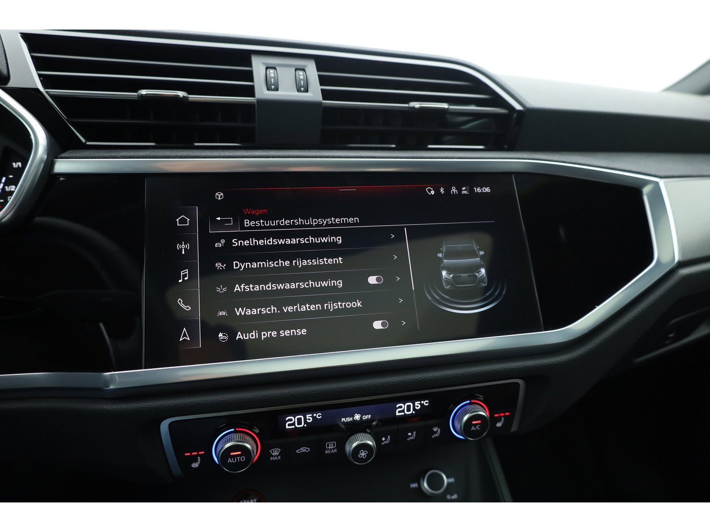 Audi RS Q3 Sportback 2.5 TFSI | Pano | RS Seats | RS Sportuitlaat | Matrix LED | Sonos | Full Black | 21'' | ACC | Keyless | Camera | X