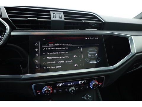 Audi RS Q3 Sportback 2.5 TFSI | Pano | RS Seats | RS Sportuitlaat | Matrix LED | Sonos | Full Black | 21'' | ACC | Keyless | Camera | X