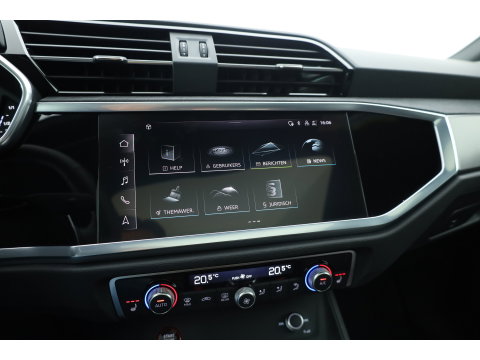 Audi RS Q3 Sportback 2.5 TFSI | Pano | RS Seats | RS Sportuitlaat | Matrix LED | Sonos | Full Black | 21'' | ACC | Keyless | Camera | X