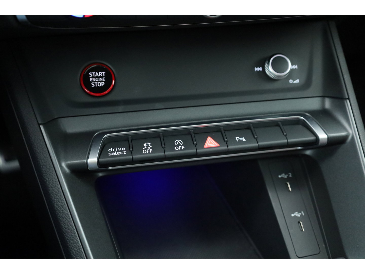 Audi RS Q3 Sportback 2.5 TFSI | Pano | RS Seats | RS Sportuitlaat | Matrix LED | Sonos | Full Black | 21'' | ACC | Keyless | Camera | X