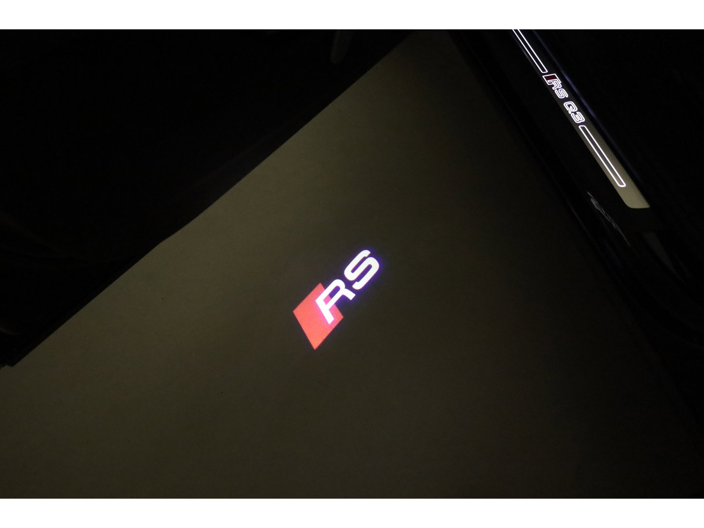 Audi RS Q3 Sportback 2.5 TFSI | Pano | RS Seats | RS Sportuitlaat | Matrix LED | Sonos | Full Black | 21'' | ACC | Keyless | Camera | X