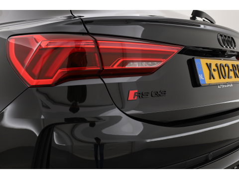 Audi RS Q3 Sportback 2.5 TFSI | Pano | RS Seats | RS Sportuitlaat | Matrix LED | Sonos | Full Black | 21'' | ACC | Keyless | Camera | X