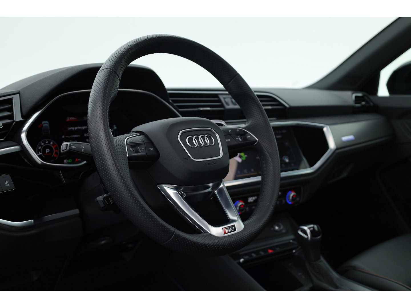Audi RS Q3 Sportback 2.5 TFSI | Pano | RS Seats | RS Sportuitlaat | Matrix LED | Sonos | Full Black | 21'' | ACC | Keyless | Camera | X