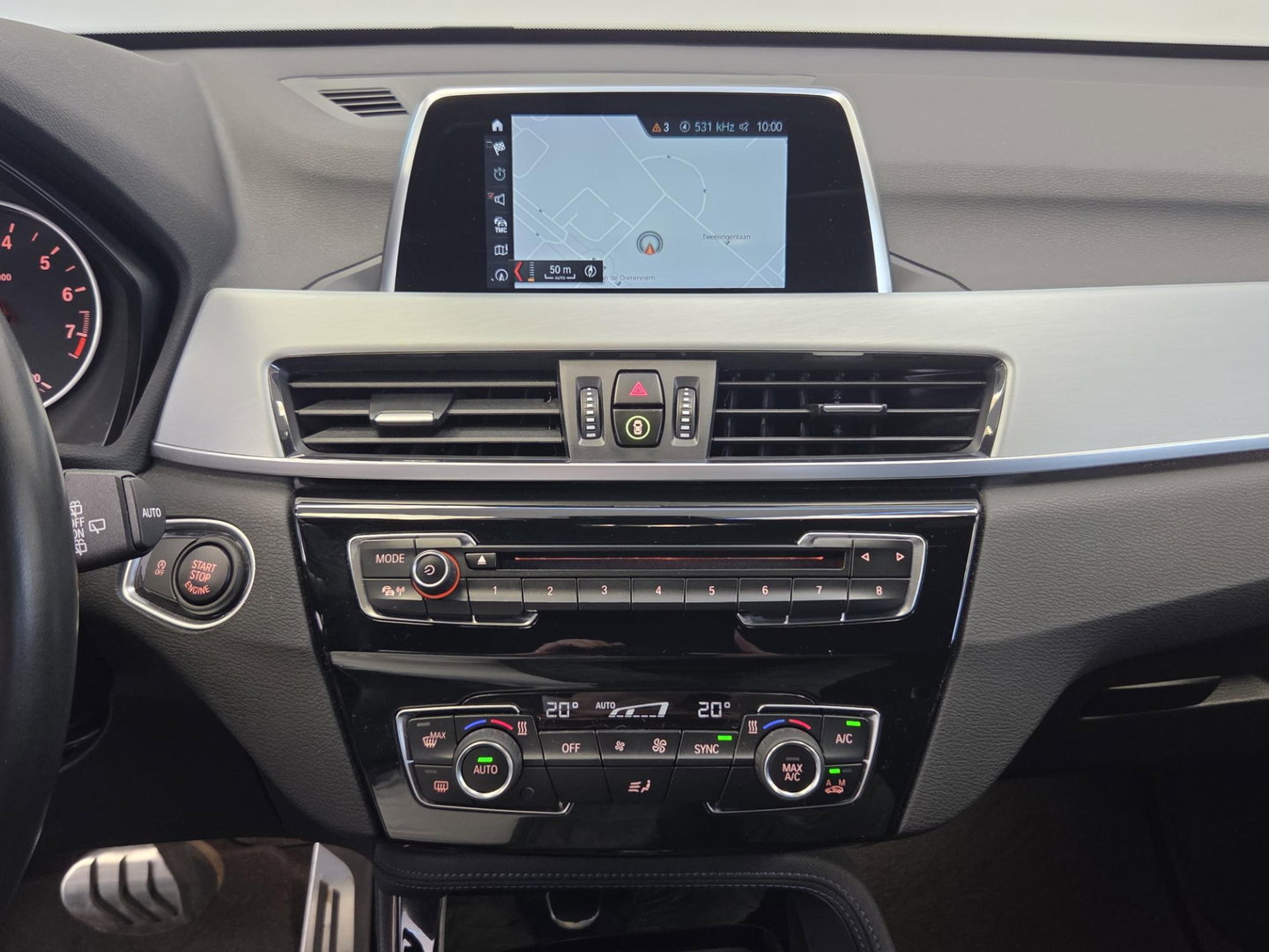 BMW X1 sDrive18i Executive M-sport Full-led Navigatie 19'inch lmv