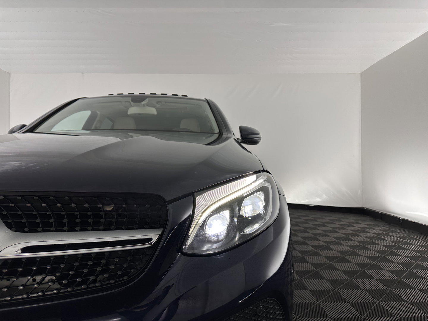 Mercedes-Benz GLC Coupé 220 d 4MATIC Ambition (INCL-BTW) *PANO | LEATHER | FULL-LED | HEATED-SPORTSEATS | CAMERA | NAVI-FULLMAP | PRIVACY-GLASS | ECC | PDC | CRUISE | KEYLESS | TOWBAR | SHIFTPADDLES | 18''ALU*