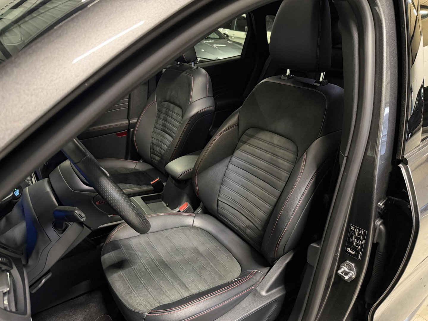 Ford Kuga 2.5 PHEV ST-Line X Pano Trekhaak B&O Camera Winter