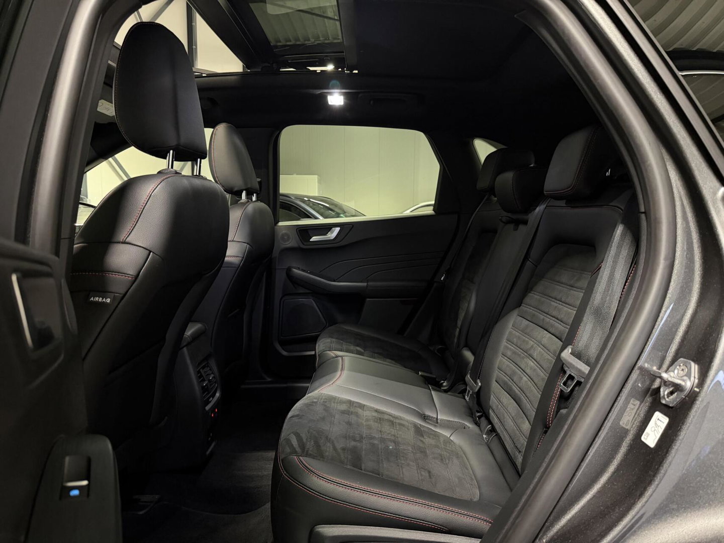 Ford Kuga 2.5 PHEV ST-Line X Pano Trekhaak B&O Camera Winter