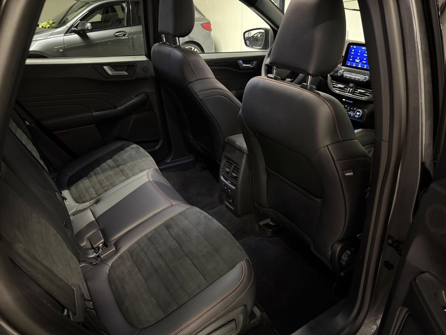 Ford Kuga 2.5 PHEV ST-Line X Pano Trekhaak B&O Camera Winter