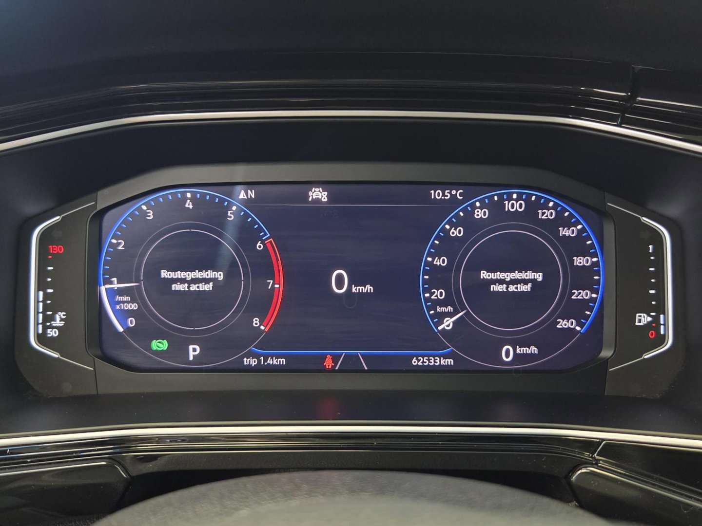 Volkswagen T-Cross 1.0 TSI Style Business R VCP Stoelverwarming Navigatie 24 Maanden garantie* (Vraag naar de voorwaarden)