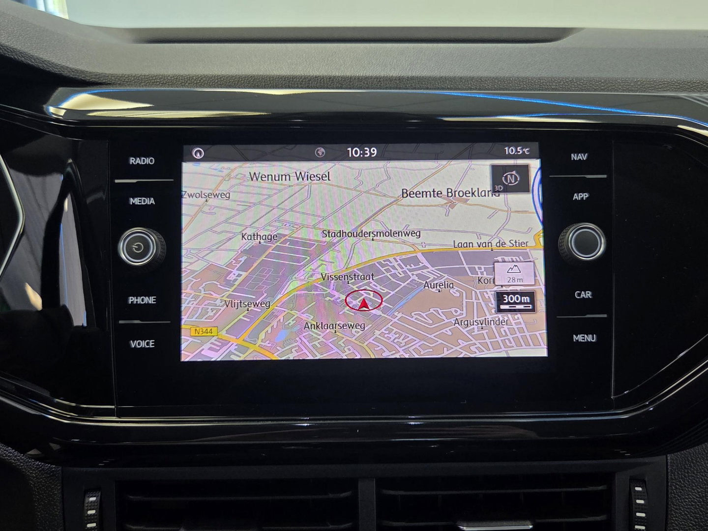 Volkswagen T-Cross 1.0 TSI Style Business R VCP Stoelverwarming Navigatie 24 Maanden garantie* (Vraag naar de voorwaarden)