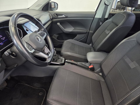 Volkswagen T-Cross 1.0 TSI Style Business R VCP Stoelverwarming Navigatie 24 Maanden garantie* (Vraag naar de voorwaarden)