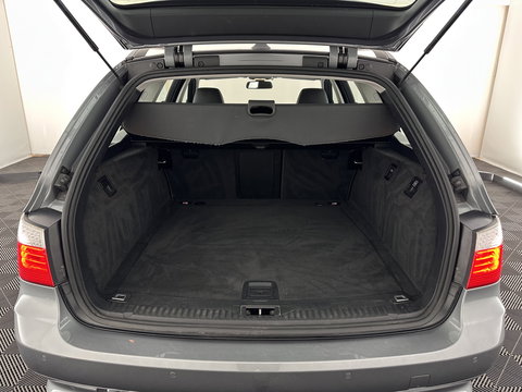 BMW 5 Serie Touring 525i Aut. *LEATHER | XENON | MEMORY-PACK | HEATED-SPORTSEATS | HIFI-SOUND | ECC | PDC | CRUISE | TOWBAR | 17''ALU*