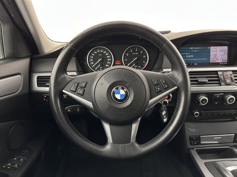 BMW 5 Serie Touring 525i Aut. *LEATHER | XENON | MEMORY-PACK | HEATED-SPORTSEATS | HIFI-SOUND | ECC | PDC | CRUISE | TOWBAR | 17''ALU*
