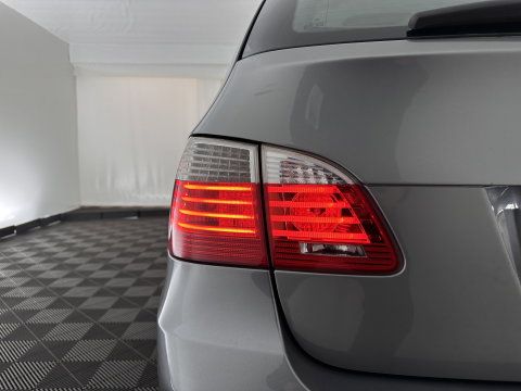 BMW 5 Serie Touring 525i Aut. *LEATHER | XENON | MEMORY-PACK | HEATED-SPORTSEATS | HIFI-SOUND | ECC | PDC | CRUISE | TOWBAR | 17''ALU*