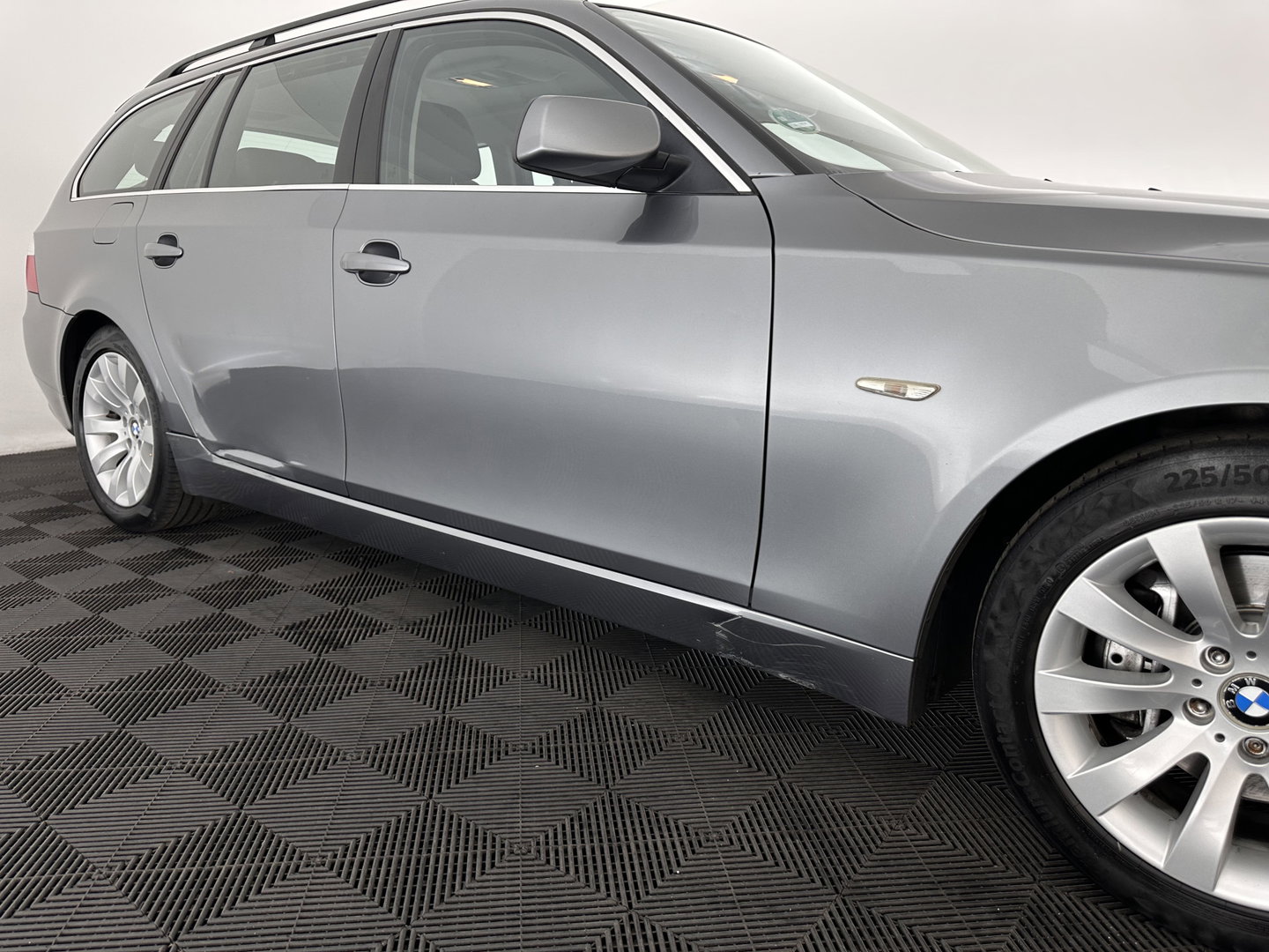 BMW 5 Serie Touring 525i Aut. *LEATHER | XENON | MEMORY-PACK | HEATED-SPORTSEATS | HIFI-SOUND | ECC | PDC | CRUISE | TOWBAR | 17''ALU*