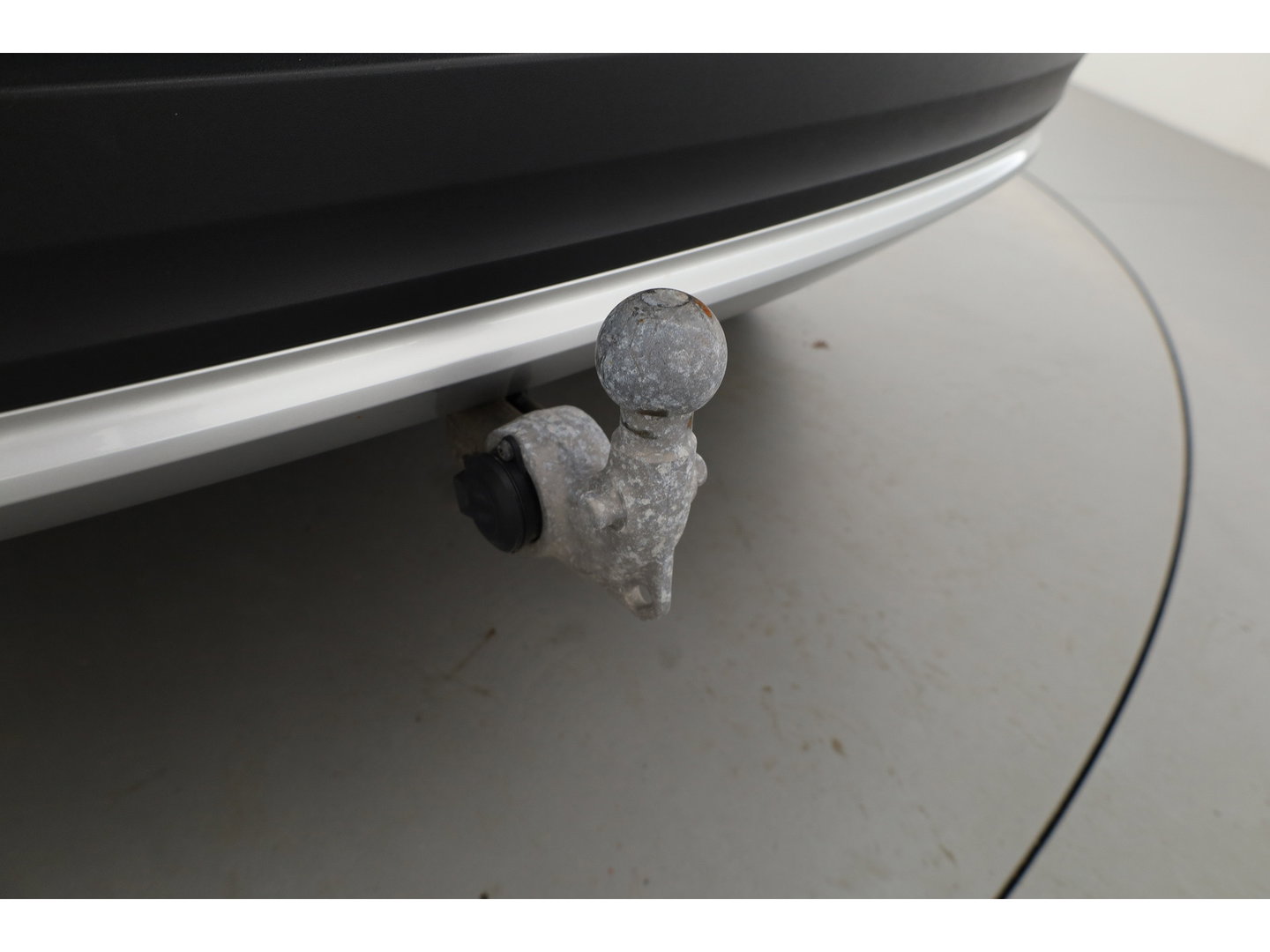 Volvo XC40 1.5 T4 Plug-in hybrid Plus Bright | Facelift | Elek. Trekhaak | H&K audio | memory stoelen | Carplay |