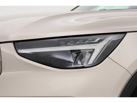 Volvo XC40 1.5 T4 Plug-in hybrid Plus Bright | Facelift | Elek. Trekhaak | H&K audio | memory stoelen | Carplay |