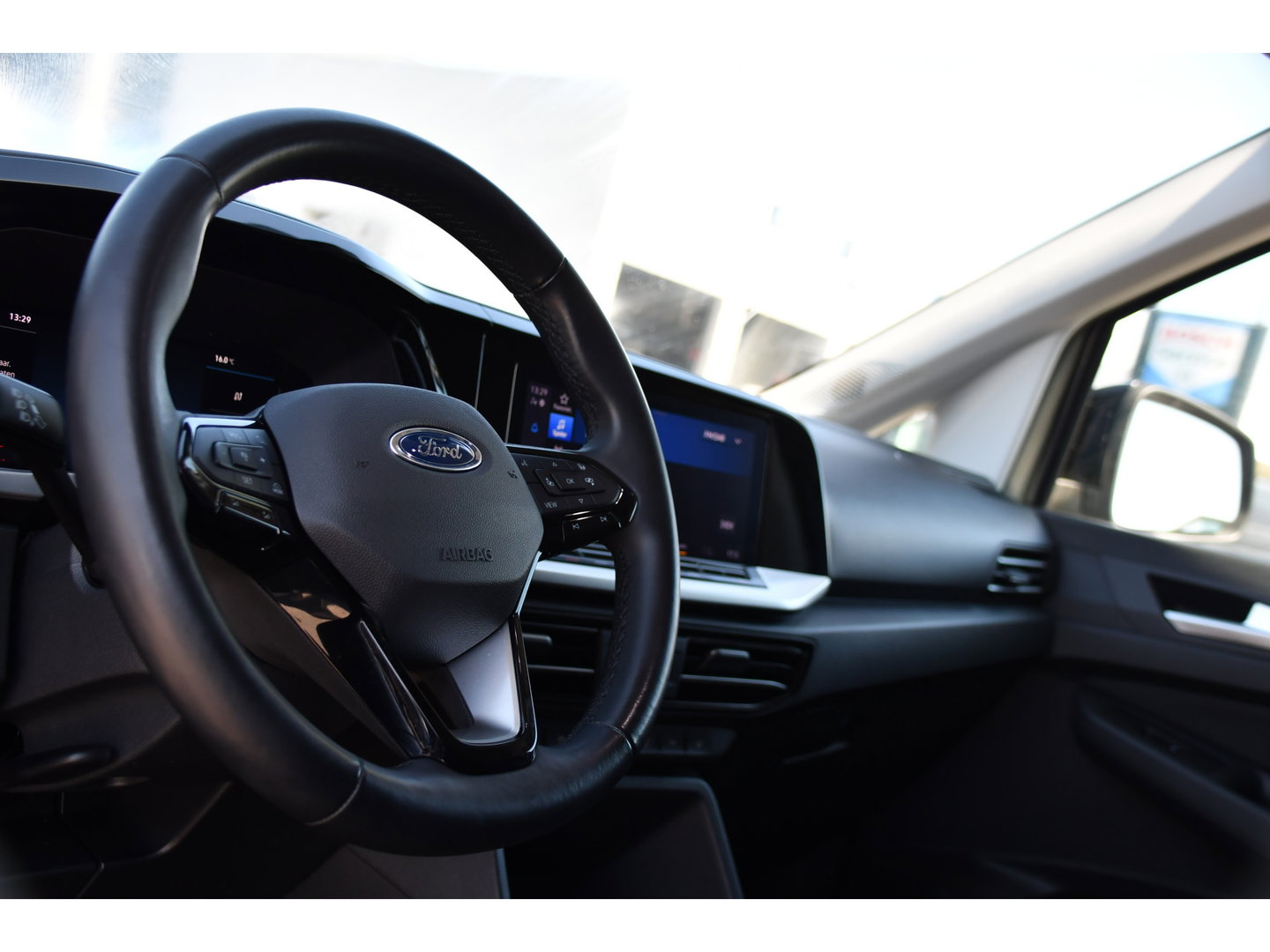 Ford Transit Connect 2.0 EcoBlue L2 Limited PB Edition Full options! Camera, Cruise, Virtual,  Carplay, 122pk, Automaat, Leder, Stuurverwarming, Trekhaak, Uniek!