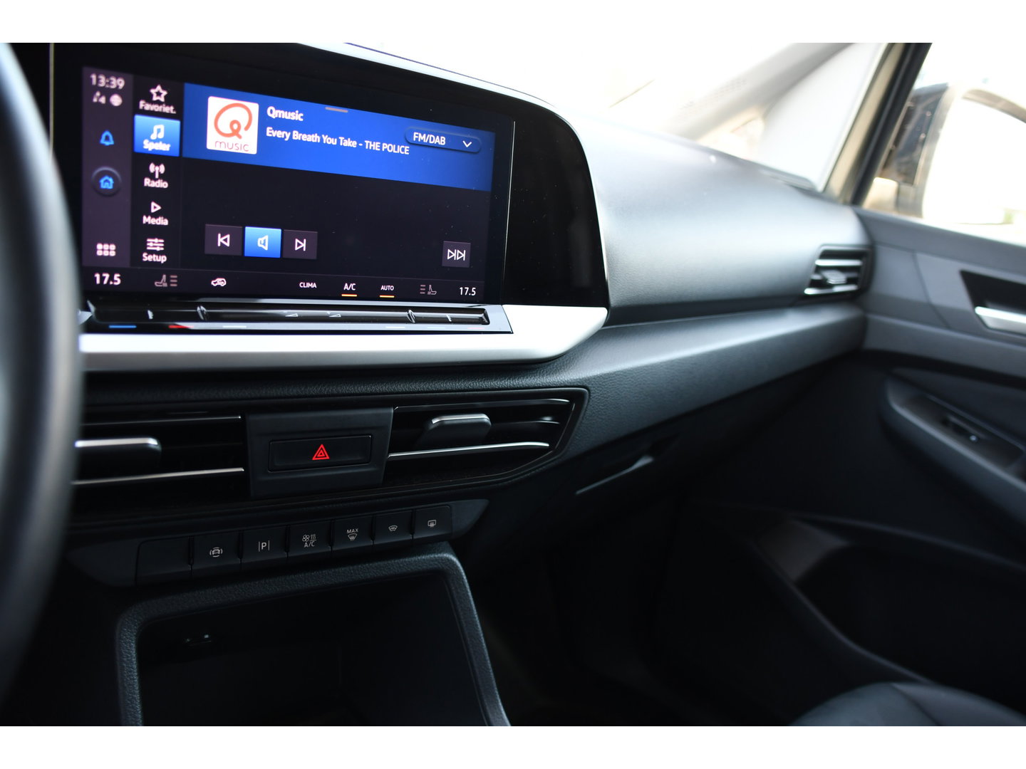 Ford Transit Connect 2.0 EcoBlue L2 Limited PB Edition Full options! Camera, Cruise, Virtual,  Carplay, 122pk, Automaat, Leder, Stuurverwarming, Trekhaak, Uniek!