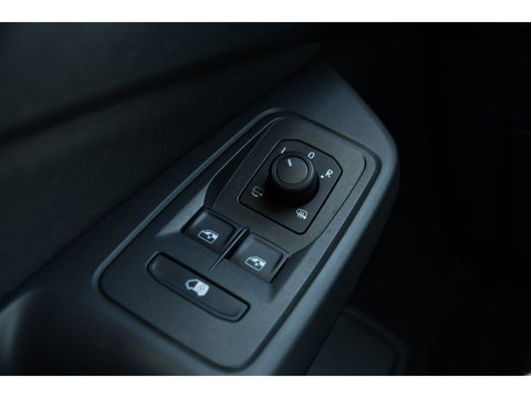 Ford Transit Connect 2.0 EcoBlue L2 Limited PB Edition Full options! Camera, Cruise, Virtual,  Carplay, 122pk, Automaat, Leder, Stuurverwarming, Trekhaak, Uniek!