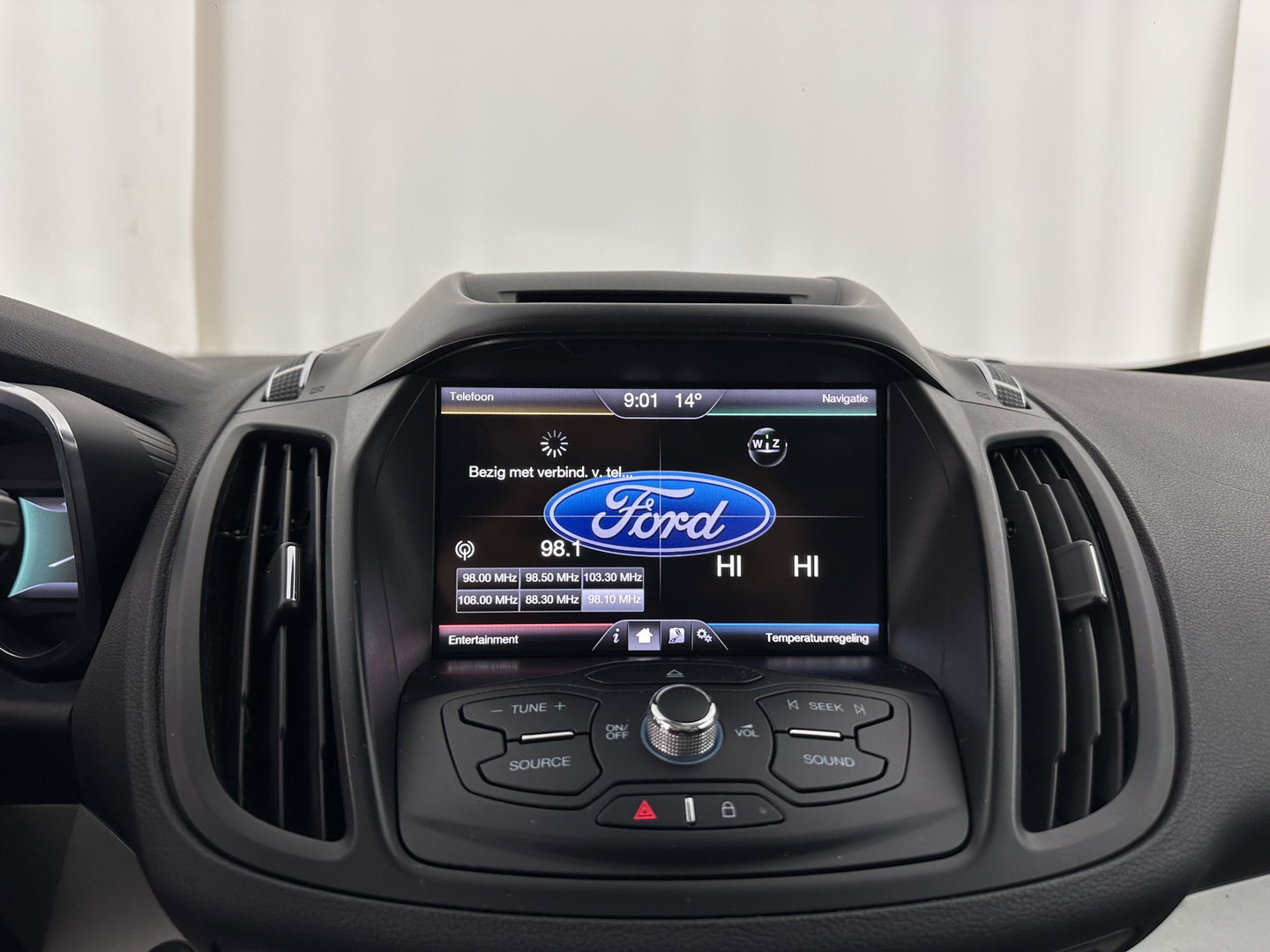 Ford C-MAX 2.0 Hybrid Titanium Plus (Plug-In) Aut. *PANO | LEATHER | NAVI-FULLMAP | KEYLESS | CAMERA | HEATED-COMFORTSEATS | ECC | FORD-SYNC | PDC | 17"ALU*