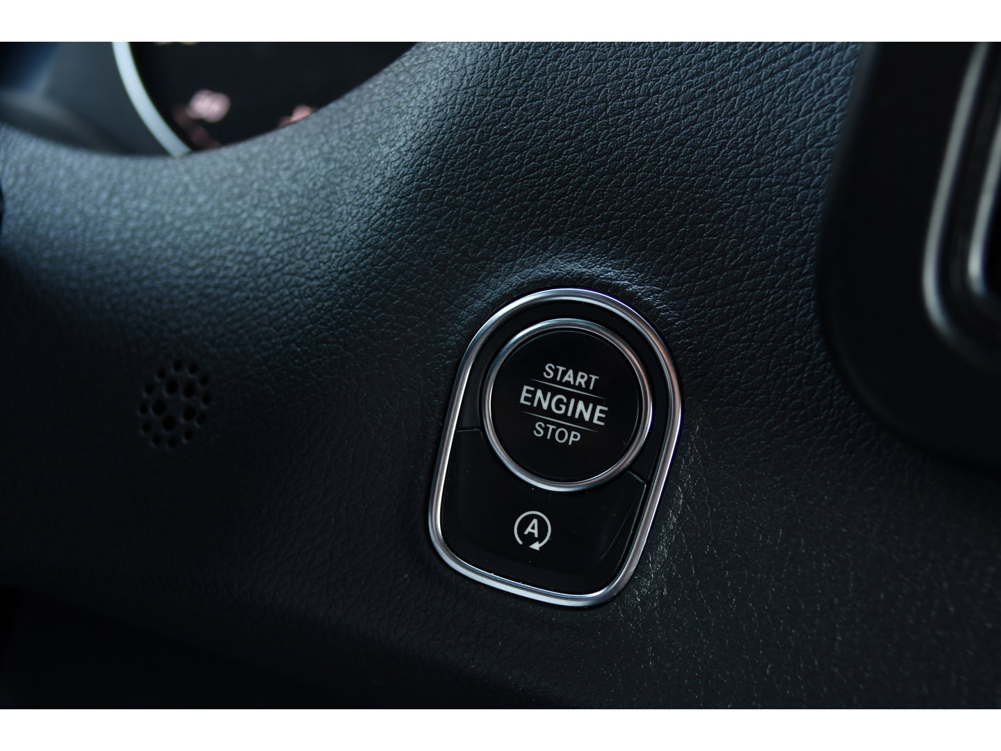 Mercedes-Benz Sprinter 319 1.9 CDI L2H2 RWD Black Edition Camera, Cruise, Carplay, LED, 190pk, Multimedia, Automaat, Geveerde stoel, Sensoren, Trekhaak, Uniek!