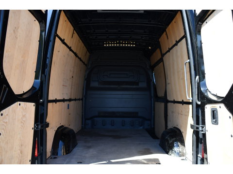 Mercedes-Benz Sprinter 319 1.9 CDI L2H2 RWD Black Edition Camera, Cruise, Carplay, LED, 190pk, Multimedia, Automaat, Geveerde stoel, Sensoren, Trekhaak, Uniek!