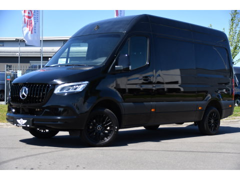 Mercedes-Benz Sprinter 319 1.9 CDI L2H2 RWD Black Edition Camera, Cruise, Carplay, LED, 190pk, Multimedia, Automaat, Geveerde stoel, Sensoren, Trekhaak, Uniek!