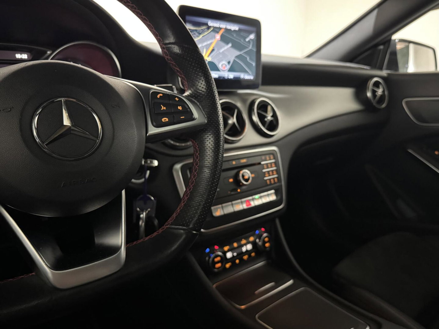 Mercedes-Benz CLA AMG Pano Sfeer Navi Cruise Trekh.