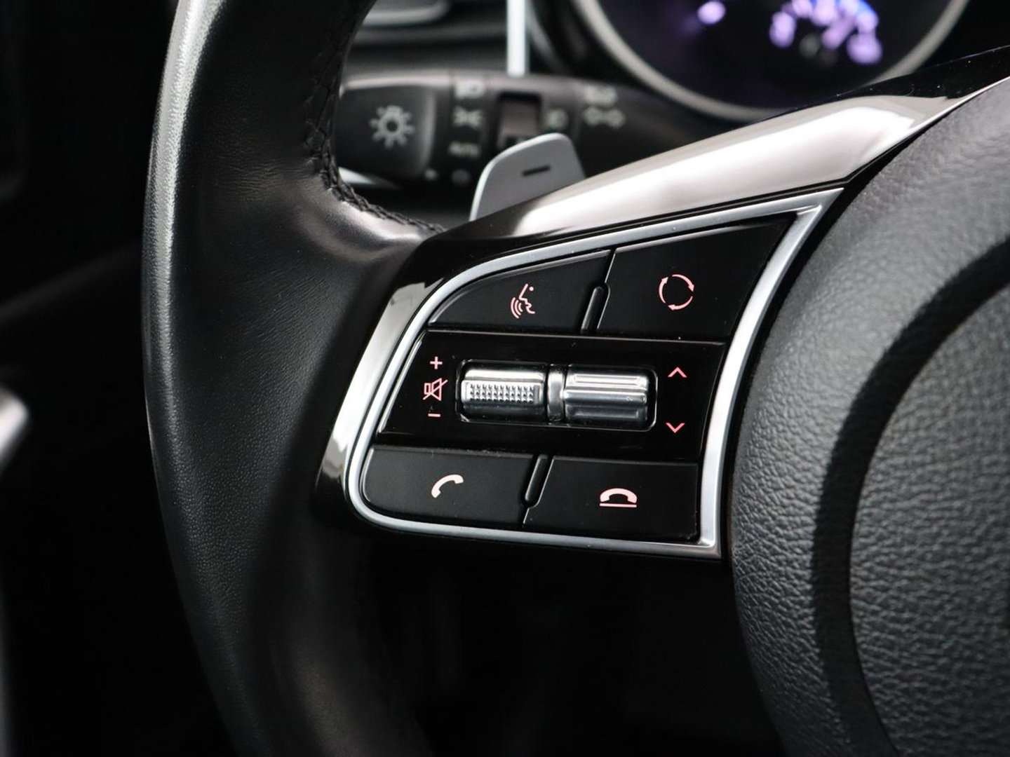 Kia Xceed 1.6 GDi PHEV DynamicLine | Carplay | Keyless | Half leder | Navigatie | Full LED | Parkeerhulp | Climate control | Bluetooth | Cruise control | Plug In