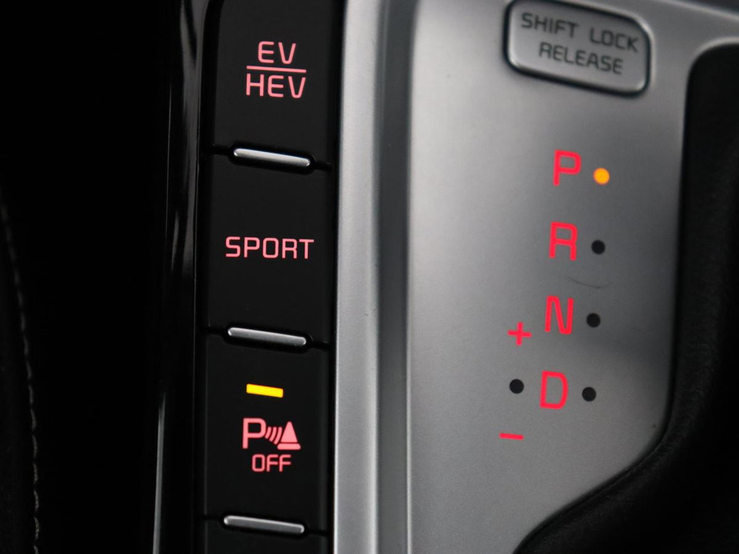 Kia Xceed 1.6 GDi PHEV DynamicLine | Carplay | Keyless | Half leder | Navigatie | Full LED | Parkeerhulp | Climate control | Bluetooth | Cruise control | Plug In