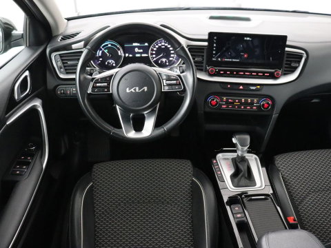 Kia Xceed 1.6 GDi PHEV DynamicLine | Carplay | Keyless | Half leder | Navigatie | Full LED | Parkeerhulp | Climate control | Bluetooth | Cruise control | Plug In