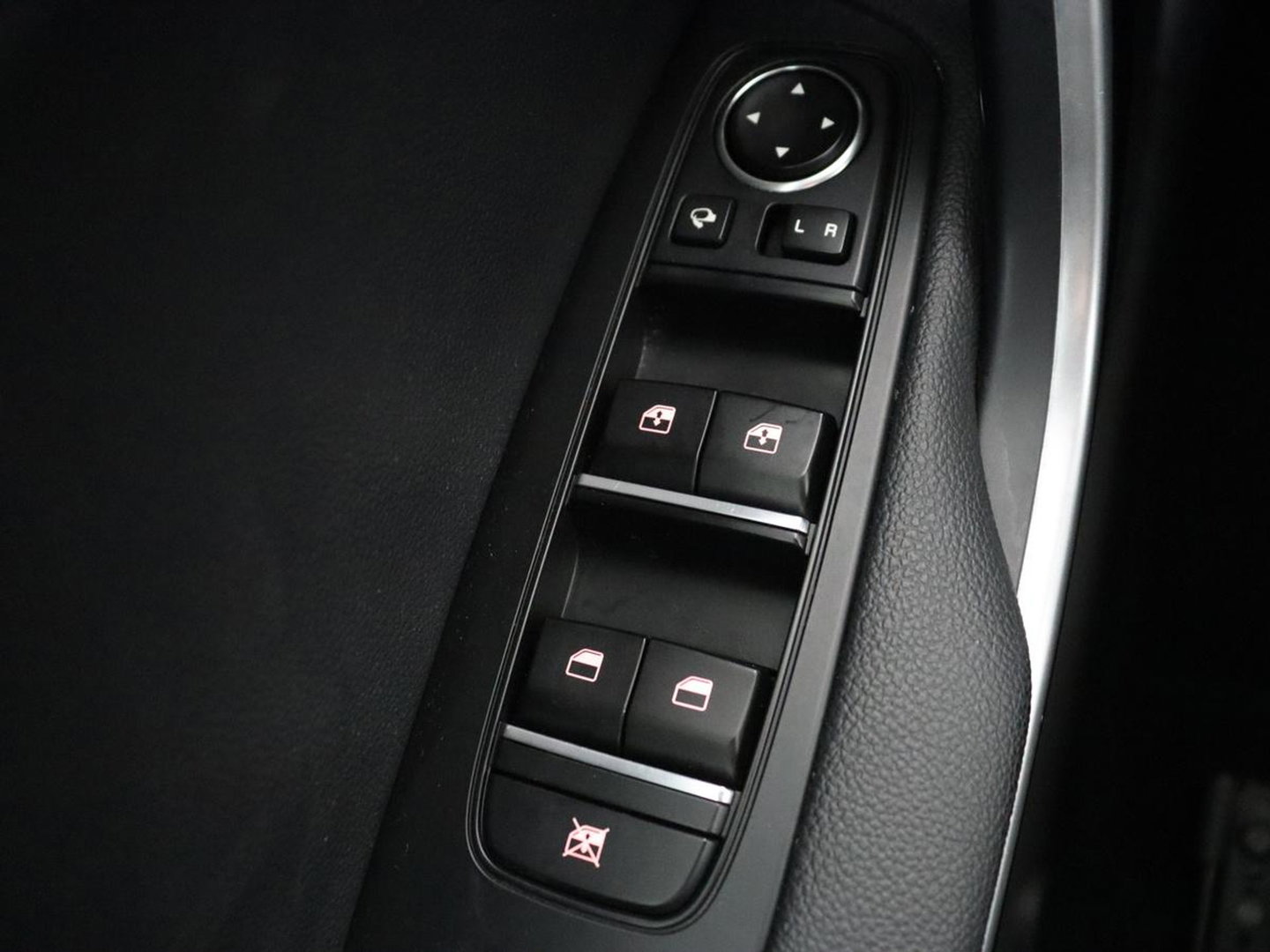 Kia Xceed 1.6 GDi PHEV DynamicLine | Carplay | Keyless | Half leder | Navigatie | Full LED | Parkeerhulp | Climate control | Bluetooth | Cruise control | Plug In