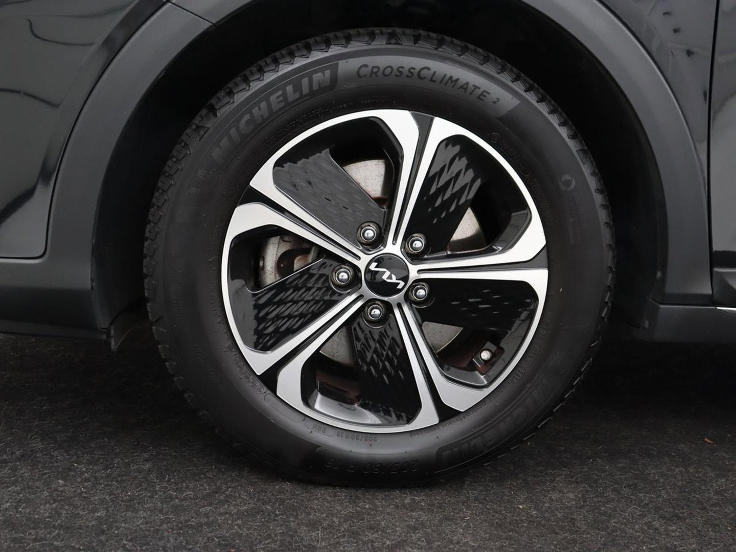 Kia Xceed 1.6 GDi PHEV DynamicLine | Carplay | Keyless | Half leder | Navigatie | Full LED | Parkeerhulp | Climate control | Bluetooth | Cruise control | Plug In