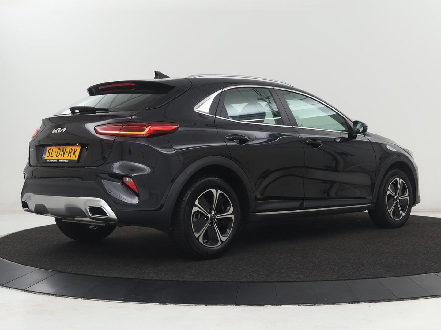 Kia Xceed 1.6 GDi PHEV DynamicLine | Carplay | Keyless | Half leder | Navigatie | Full LED | Parkeerhulp | Climate control | Bluetooth | Cruise control | Plug In