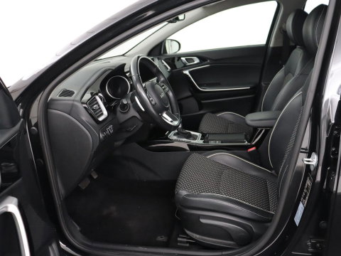 Kia Xceed 1.6 GDi PHEV DynamicLine | Carplay | Keyless | Half leder | Navigatie | Full LED | Parkeerhulp | Climate control | Bluetooth | Cruise control | Plug In