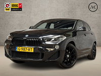 BMW X2 - 1.8i sDrive M Sport 140Pk Automaat (NAVIGATIE, M PAKKET, BLACK PACK, LEDER, STOELVERWARMING, SPORTSTOELEN, GETINT GLAS, SFEERVERLICHTING, PARKEERSENSOREN, NIEUWSTAAT)