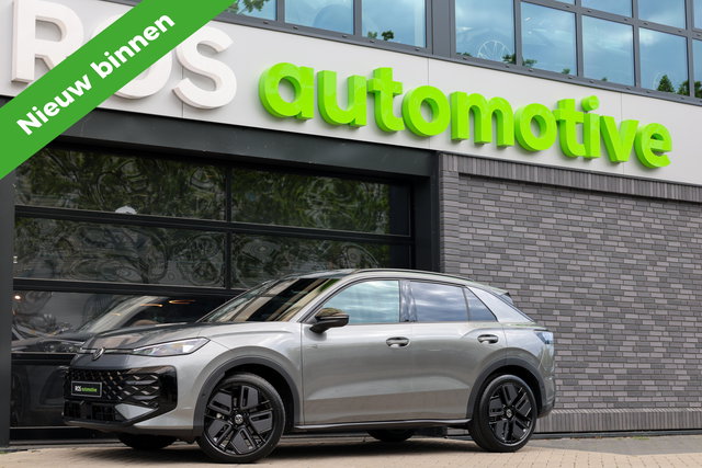 Volkswagen T-Roc - 1.5 eTsi R-Line First Edition | NIEUW MODEL | BTW | CAMERA | ELEK.TREKHAAK | ACC | STUURVERWARMING |