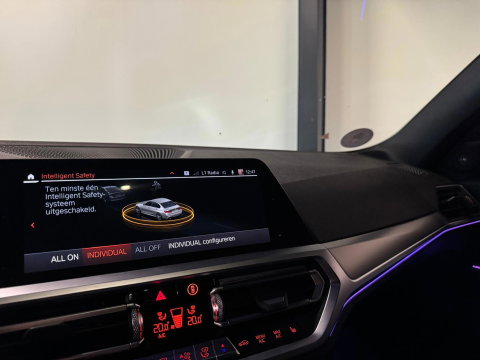 BMW 3-serie 330e M-PAKKET PANO KEYLESS CAM