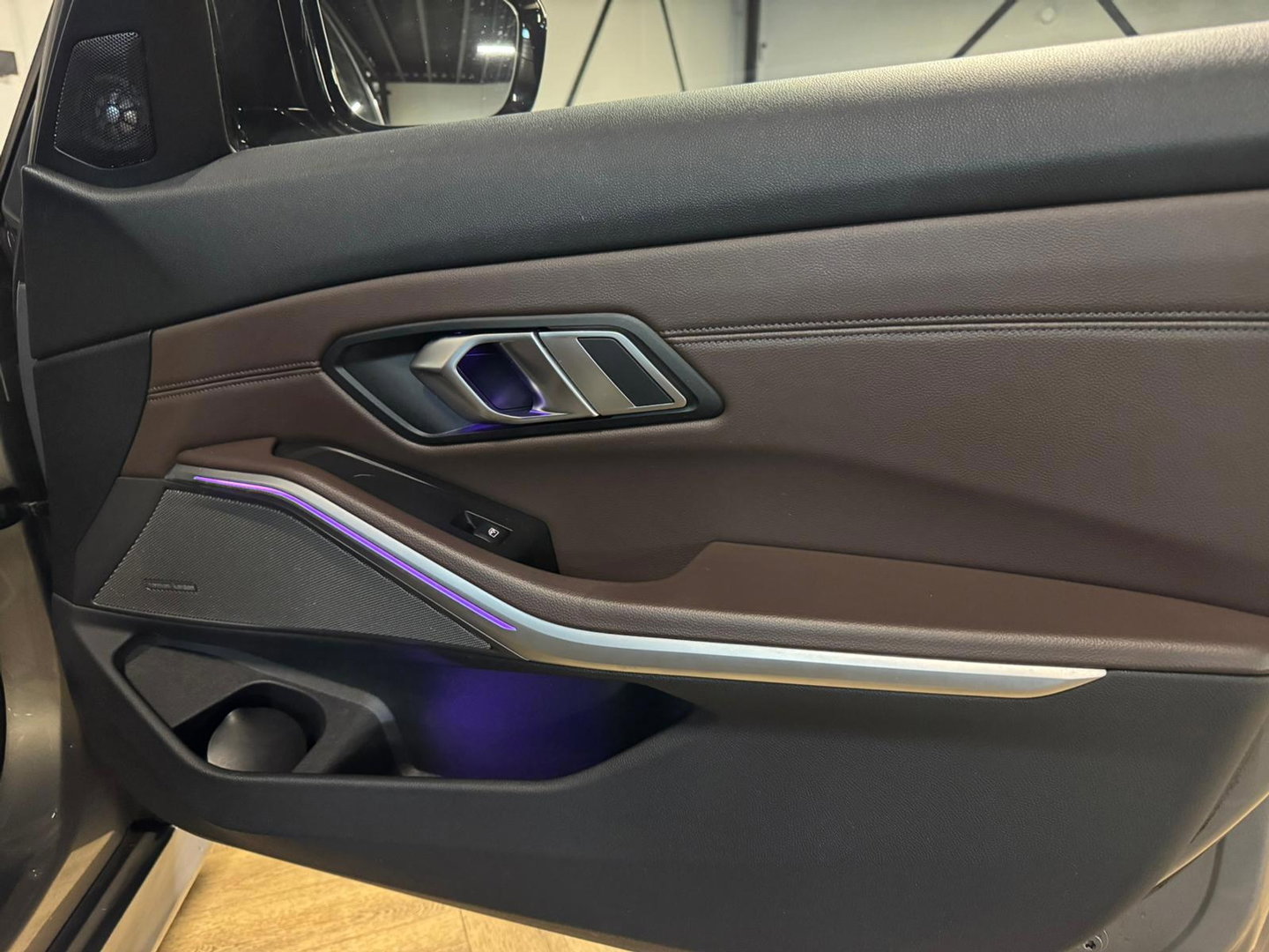 BMW 3-serie 330e M-PAKKET PANO KEYLESS CAM