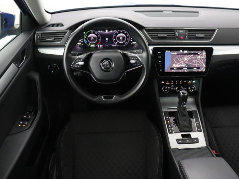 Škoda Superb 1.4 TSI iV Business Edition | SOH 92,3% | Stoelverwarming | Virtual Cockpit | Adaptive cruise | Camera | Carplay | Navigatie | Full LED | Parkeerhulp | PHEV | Plug In