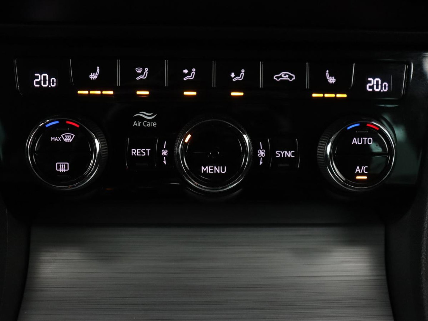 Škoda Superb 1.4 TSI iV Business Edition | SOH 92,3% | Stoelverwarming | Virtual Cockpit | Adaptive cruise | Camera | Carplay | Navigatie | Full LED | Parkeerhulp | PHEV | Plug In